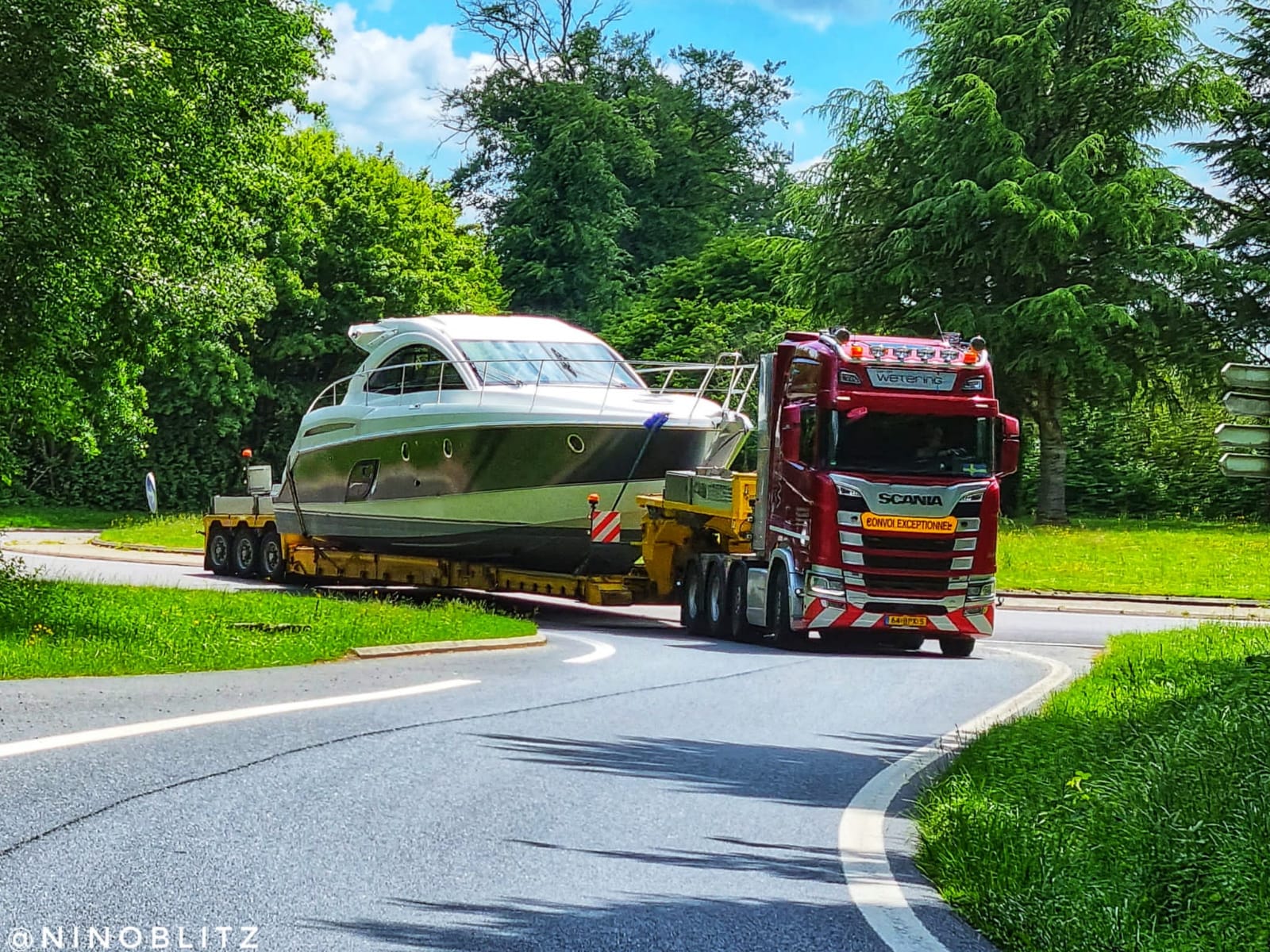 Contact met Van de Wetering Boot & Speciaal Transport